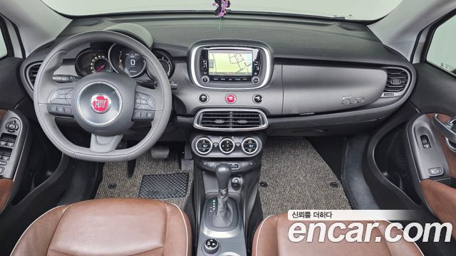 Fiat 500X — interior