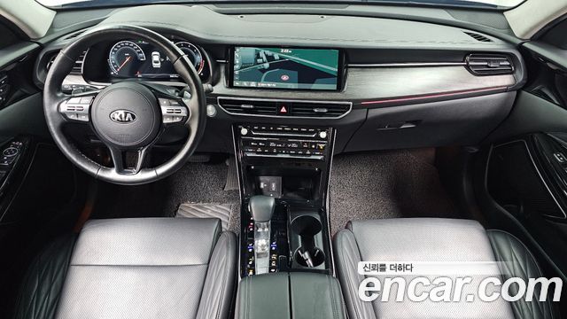 Kia K7 — interior