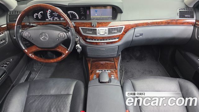 Mercedes-Benz S-Class — interior