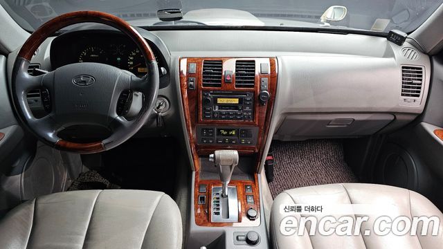 Hyundai Terracan — interior