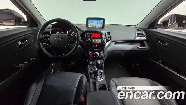 KG Mobility Tivoli — interior