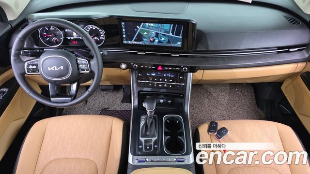 Kia Carnival — interior