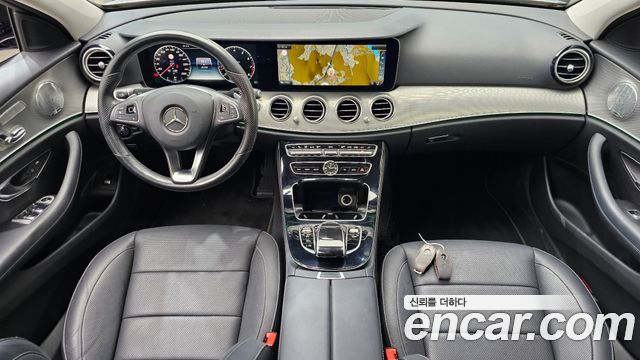 Mercedes-Benz E-Class — interior
