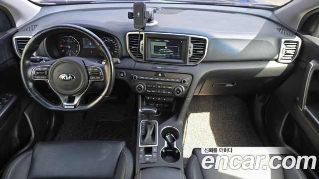 Kia Sportage — interior
