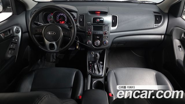 Kia Forte — interior