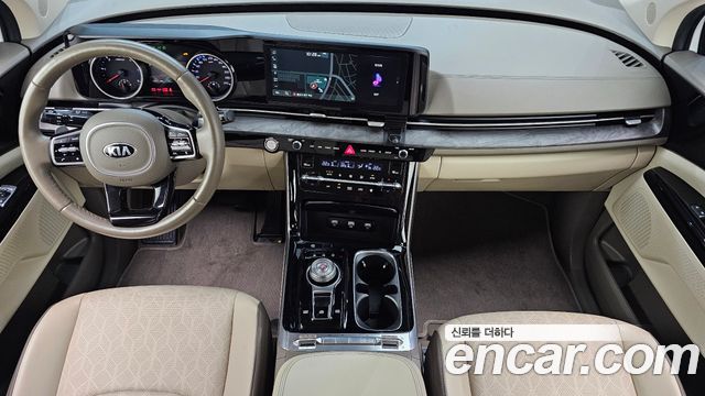 Kia Carnival — interior