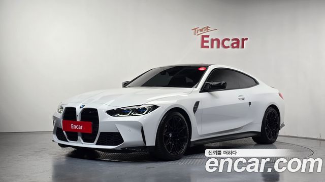 BMW M4 — exterior