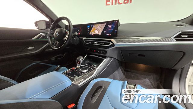 BMW M4 — interior