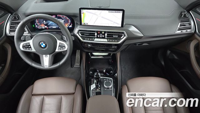 BMW X4 — interior