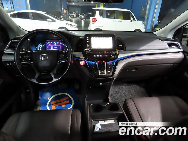 Honda Odyssey — interior