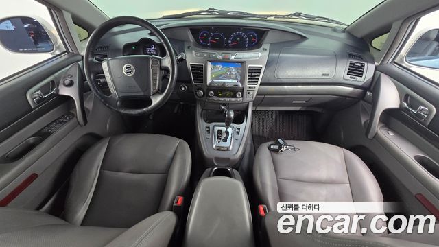 KG Mobility Korando — interior
