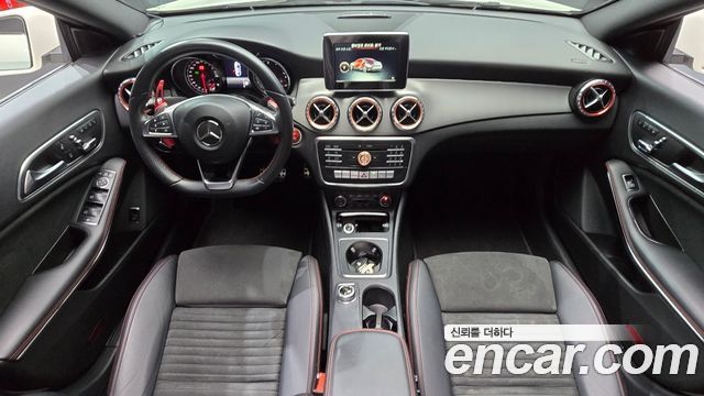 Mercedes-Benz CLA-Class — interior