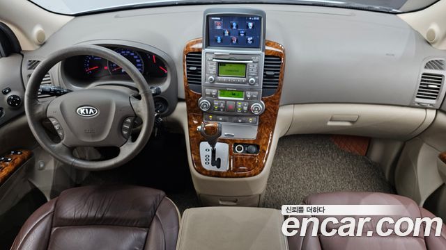 Kia Carnival — interior