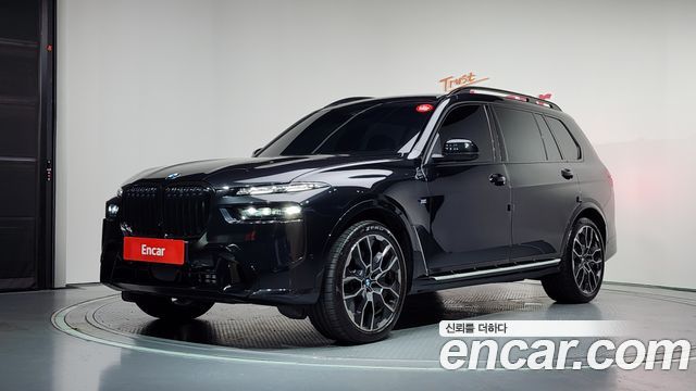 BMW X7 — exterior