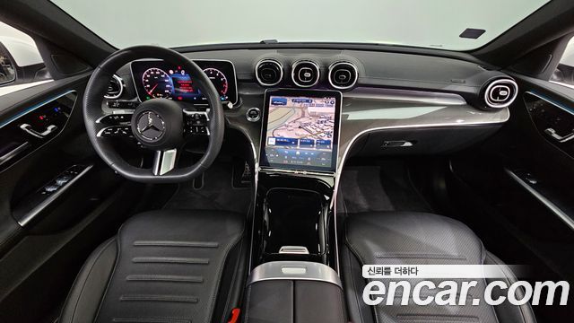 Mercedes-Benz C-Class — interior