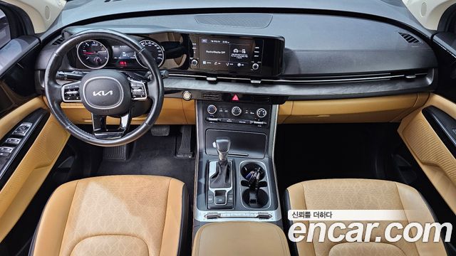 Kia Carnival — interior