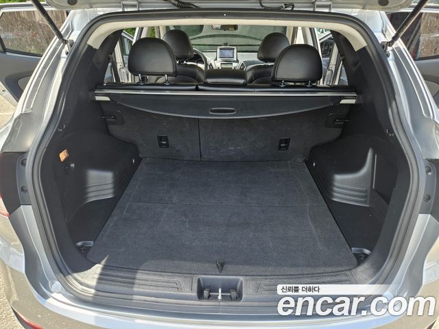 Hyundai Tucson — interior