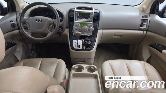Kia Carnival — interior