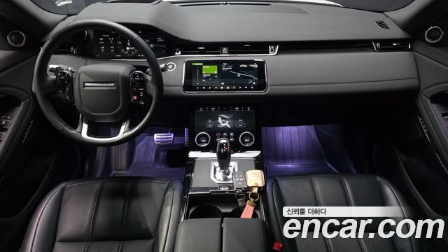 Land Rover Range Rover Evoque — interior