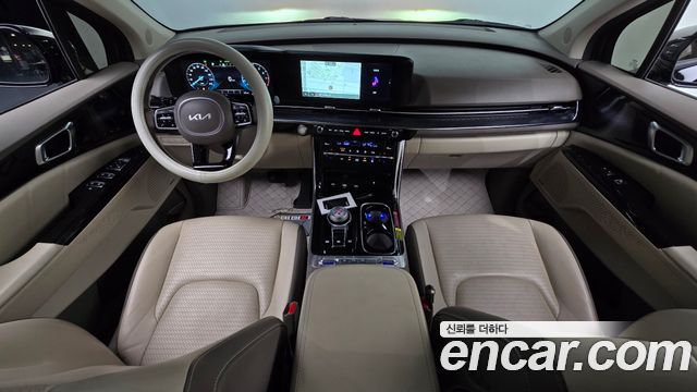 Kia Carnival — interior