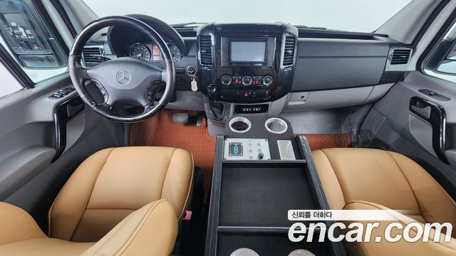 Mercedes-Benz Sprinter — interior