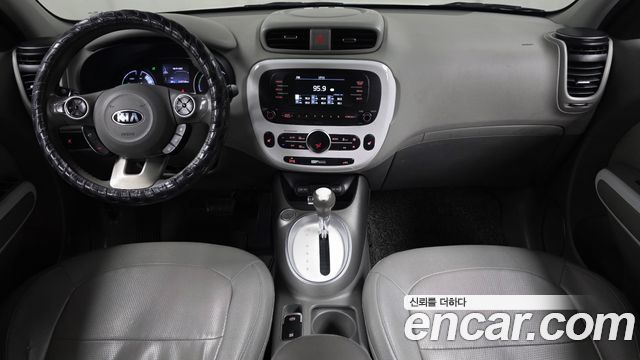 Kia Soul — interior