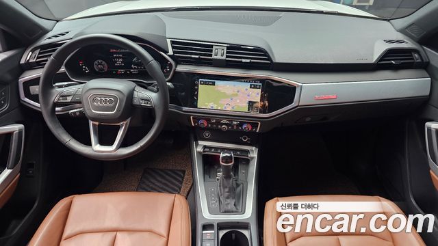 Audi Q3 — interior