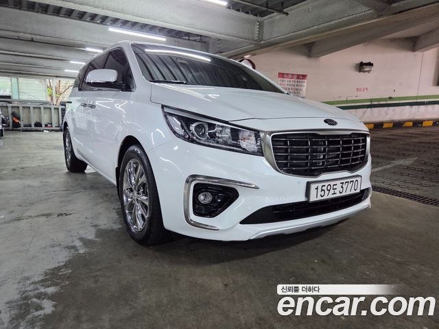 Kia Carnival — exterior