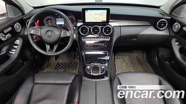 Mercedes-Benz C-Class — interior