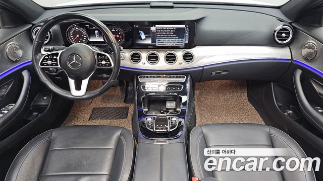 Mercedes-Benz E-Class — interior