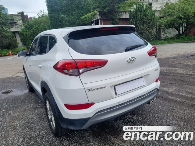 Hyundai Tucson — interior
