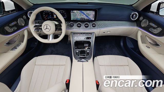 Mercedes-Benz E-Class — interior