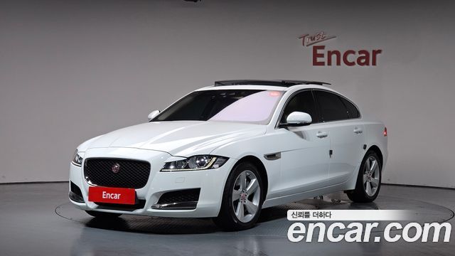 Jaguar XF