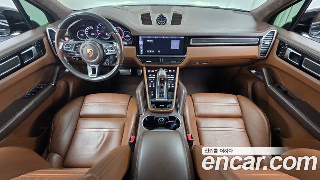 Porsche Cayenne — interior