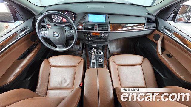 BMW X5 — interior