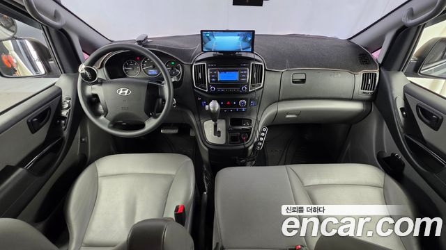 Hyundai Starex — interior