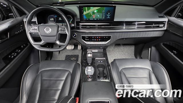 KG Mobility Rexton — interior