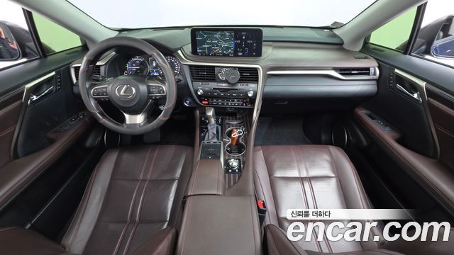 Lexus RX — interior