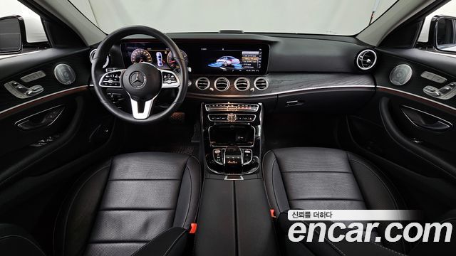Mercedes-Benz E-Class — interior