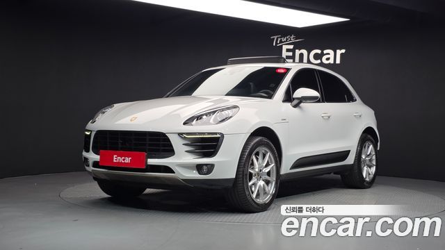 Porsche Macan — exterior