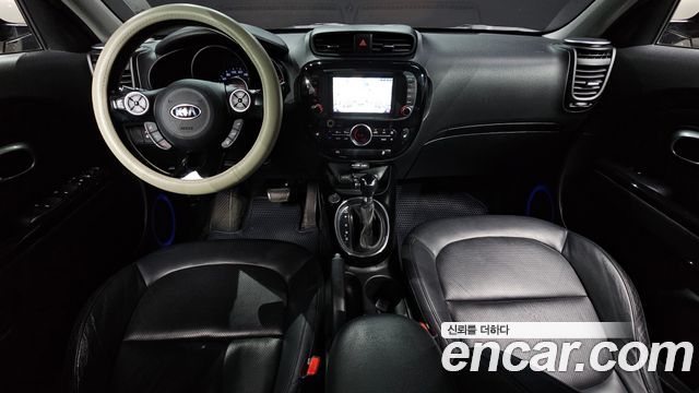 Kia Soul — interior