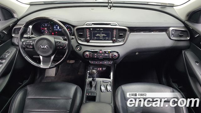 Kia Sorento — interior