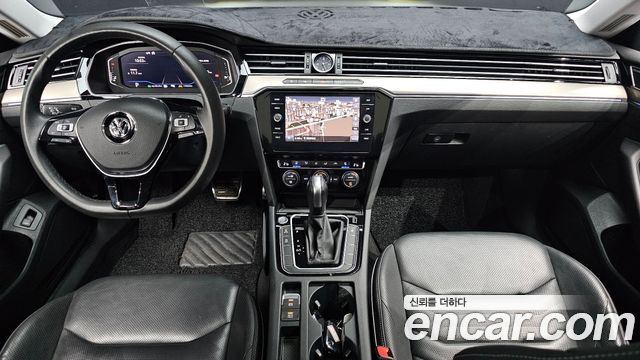 Volkswagen Arteon — interior
