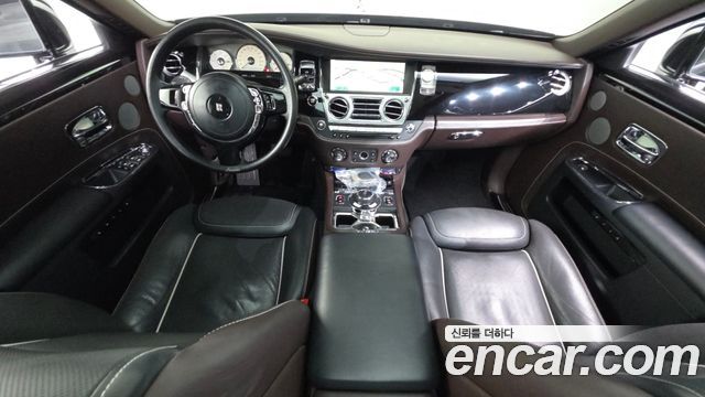 Rolls-Royce Ghost — interior