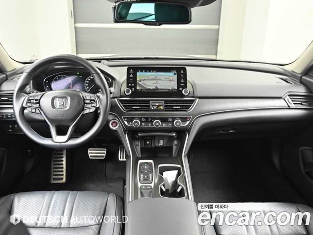 Honda Accord — interior