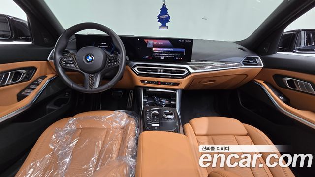 BMW 3 Series — interior