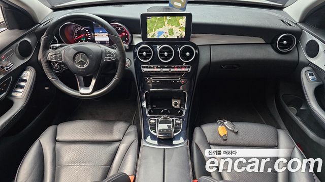Mercedes-Benz C-Class — interior