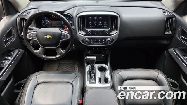 Chevrolet Korea Colorado — interior