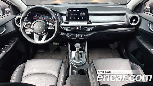 Kia K3 — interior