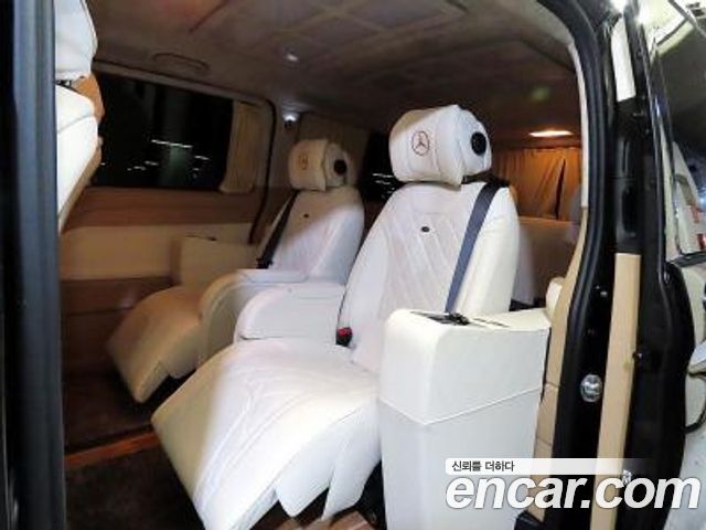 Mercedes-Benz V-Class — interior